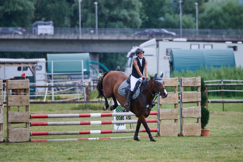 NI8_4306-200-mm-1-2000-s