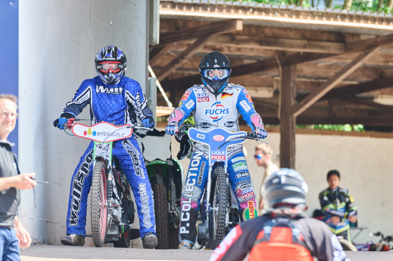 26-05-08_15-19_420-mm_NI8_7053