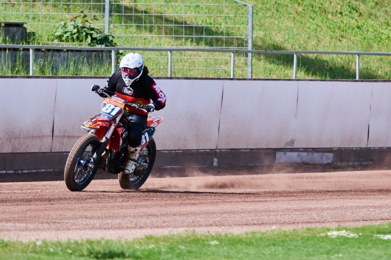 26-05-08_15-26_440-mm_NI8_7121