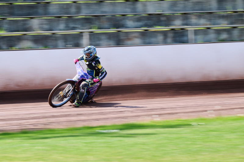 26-05-08_15-35_200-mm_NI8_1020
