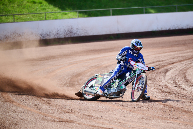 26-05-08_15-45_200-mm_NI8_1420