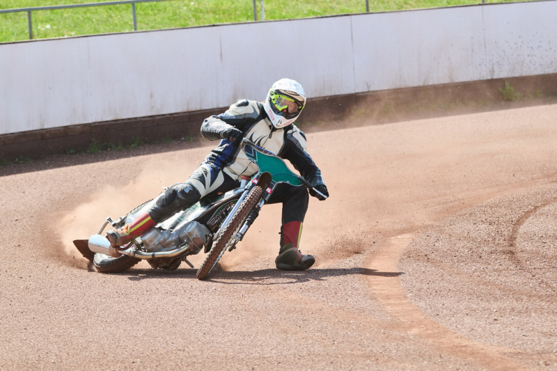26-05-08_15-49_180-mm_NI8_7316