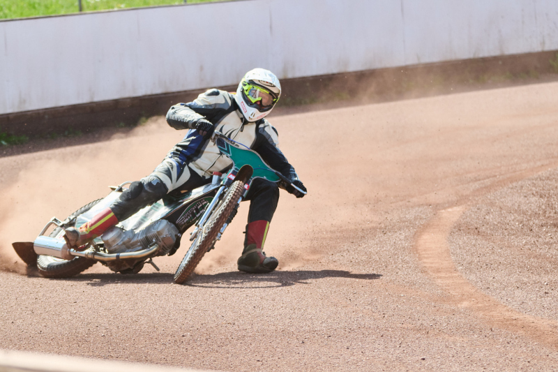 26-05-08_15-49_180-mm_NI8_7317