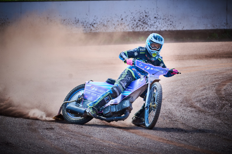 26-05-08_16-02_240-mm_NI8_7412