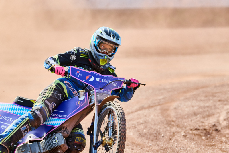 26-05-08_16-02_370-mm_NI8_7432