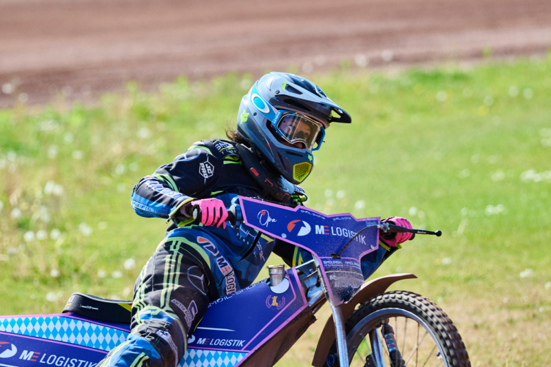 26-05-08_16-03_390-mm_NI8_7442