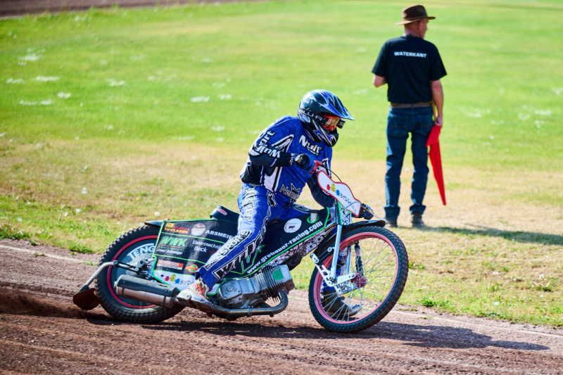 26-05-08_16-39_200-mm_NI8_1539