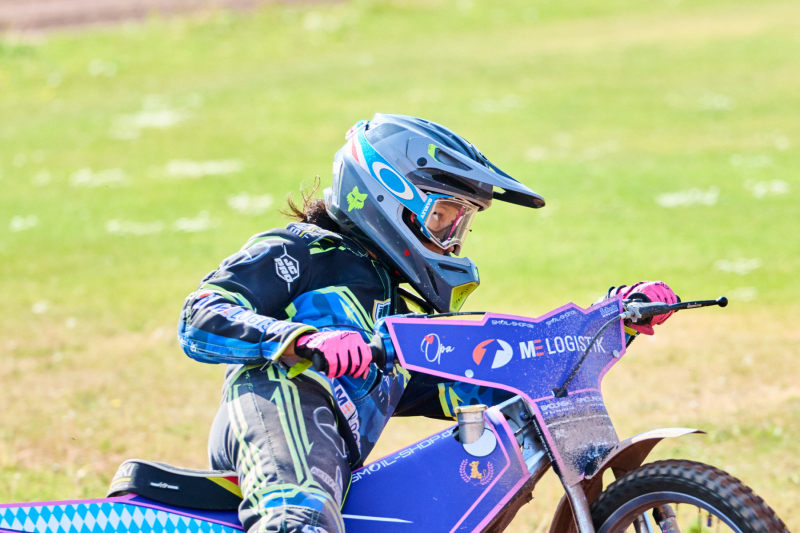 26-05-08_16-42_300-mm_NI8_7756