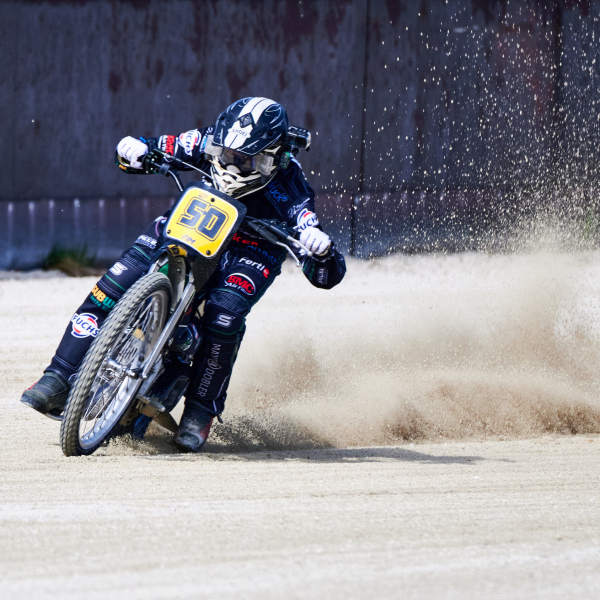 NI8_1952-540-mm-1-2000-s-26-04-11