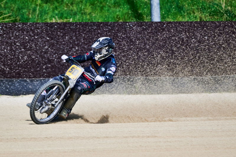 NI8_2640-600-mm-1-2000-s-26-04-11