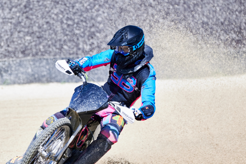 NI8_3623-600-mm-1-2000-s-26-04-11