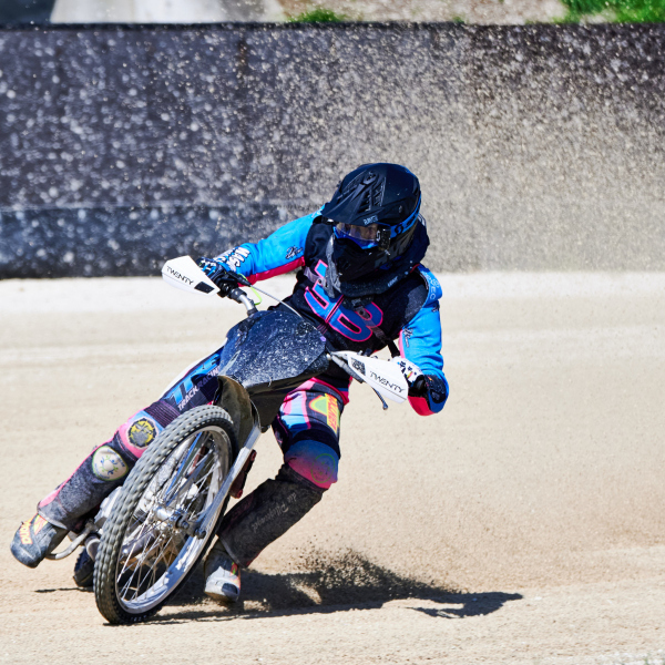 NI8_3636-320-mm-1-2000-s-26-04-11