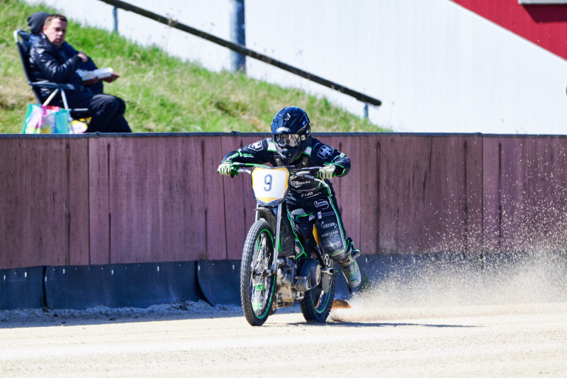 NI8_4735-600-mm-1-2000-s-26-04-11