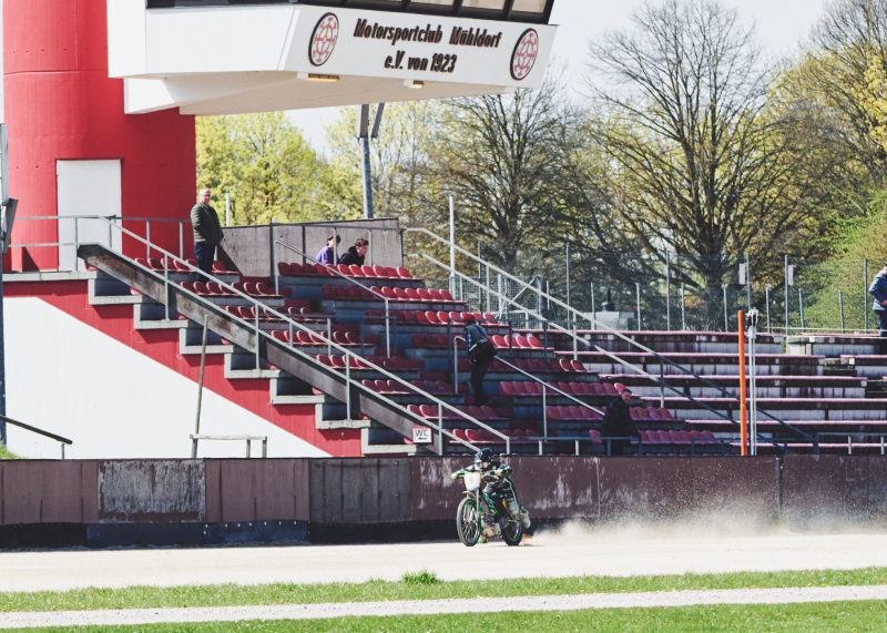 NI8_4768-220-mm-1-2000-s-26-04-11