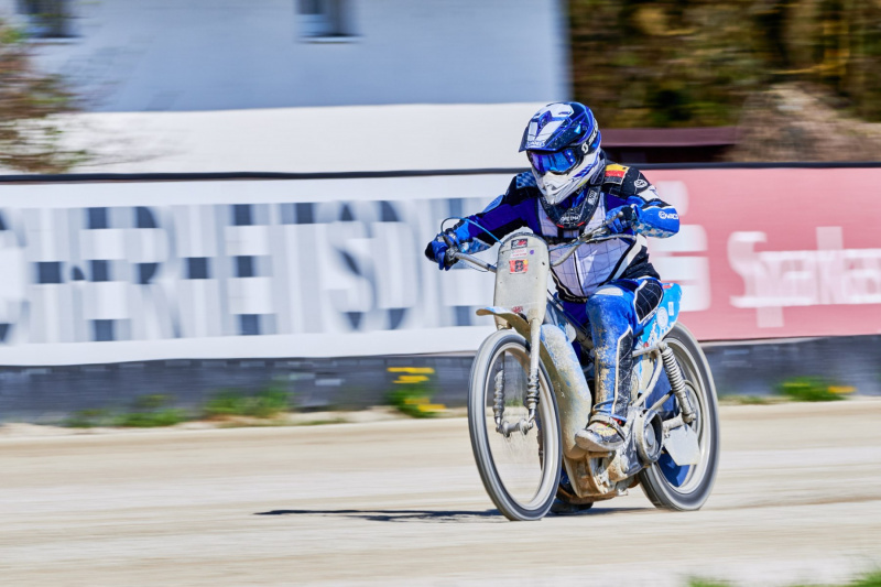 NI8_6619-330-mm-1-160-s-26-04-11