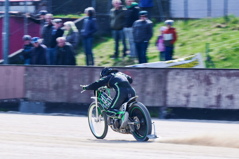 NI8_7323-190-mm-1-200-s-26-04-11