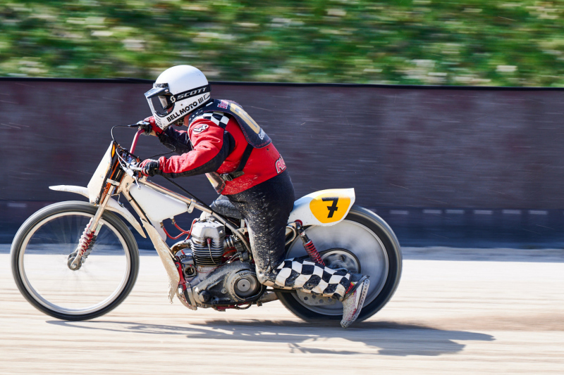 NI8_7557-115-mm-1-250-s-26-04-11