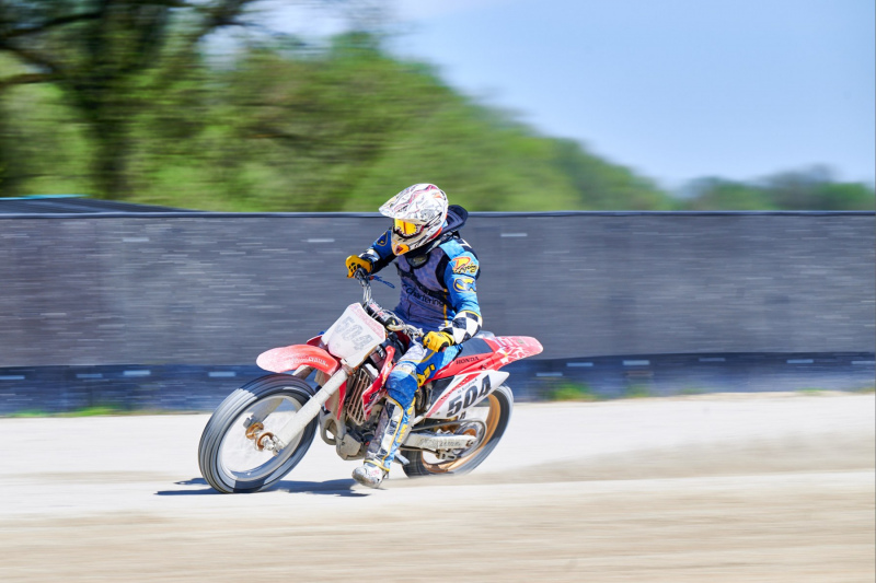 NI8_9319-200-mm-1-160-s-26-04-11