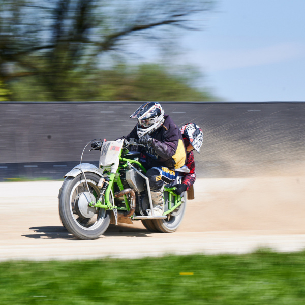 NI8_9447-200-mm-1-160-s-26-04-11