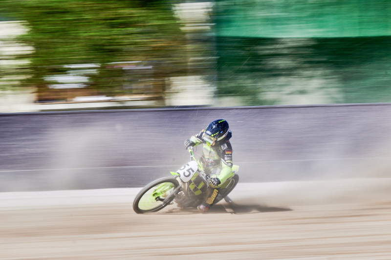 NI8_9655-200-mm-1-60-s-26-04-11