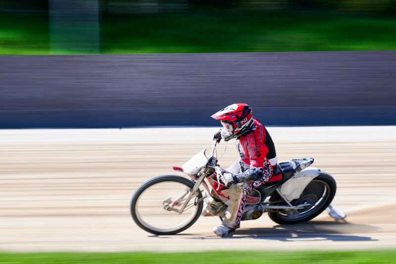 NI8_9797-145-mm-1-60-s-26-04-11