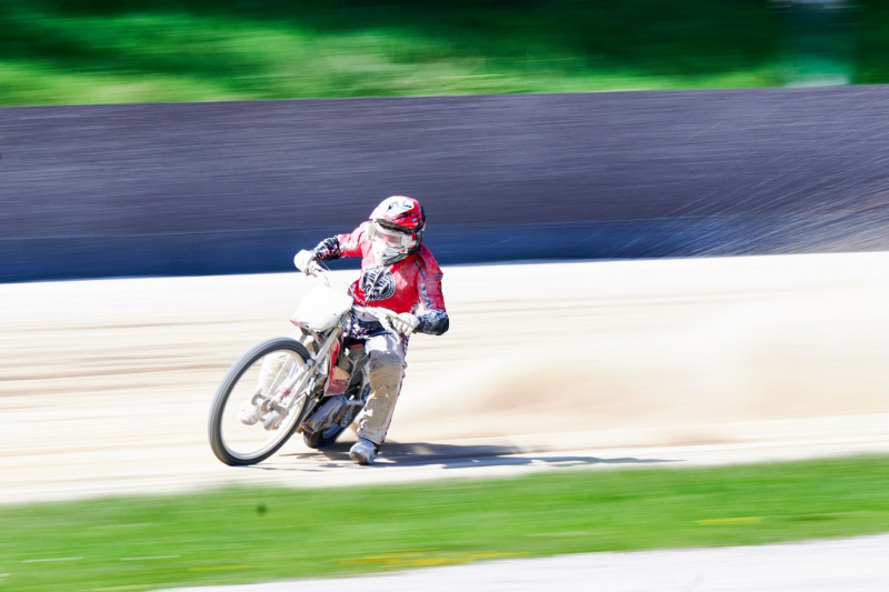 NI8_9861-200-mm-1-60-s-26-04-11