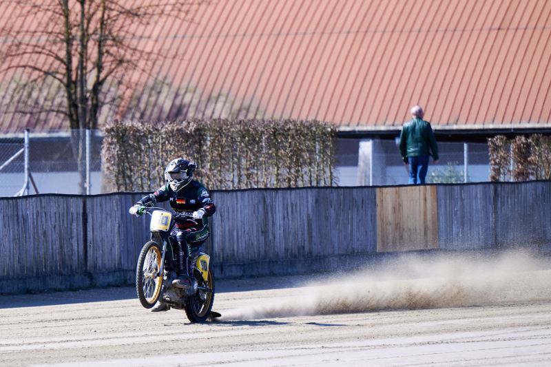 NI8_0228-165-mm-1-2000-s-26-03-28