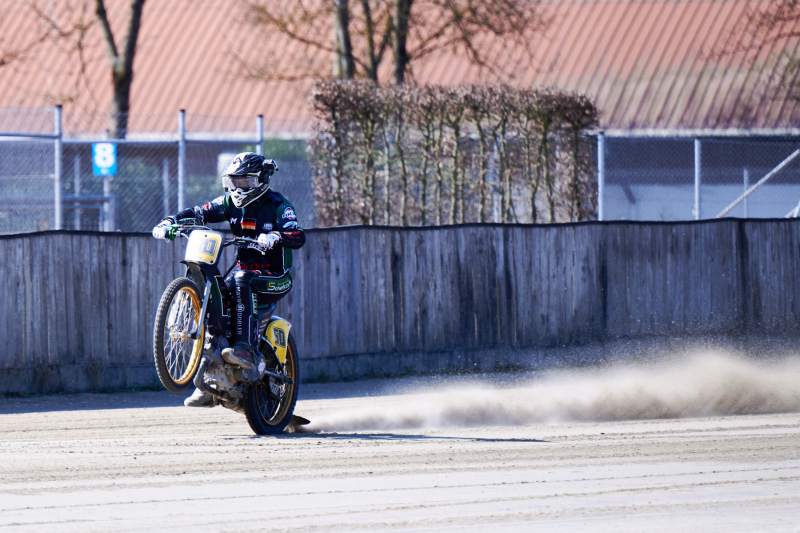 NI8_0233-165-mm-1-2000-s-26-03-28