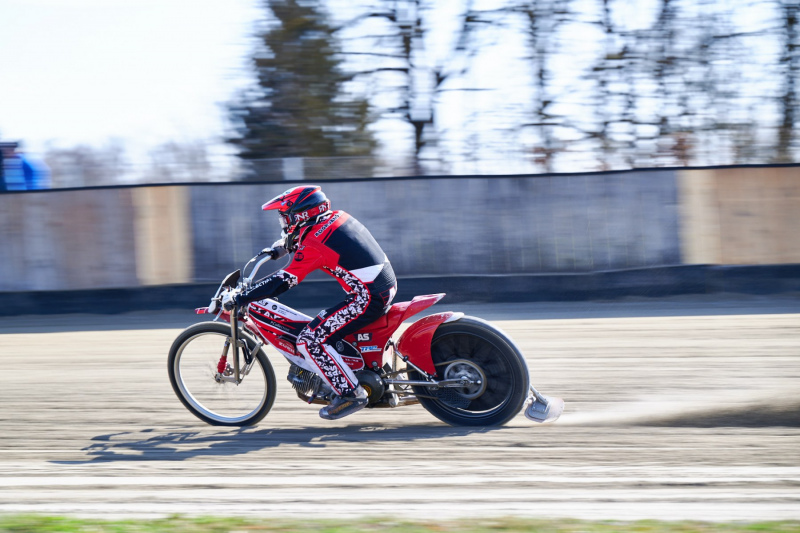 NI8_1847-135-mm-1-250-s-26-03-28