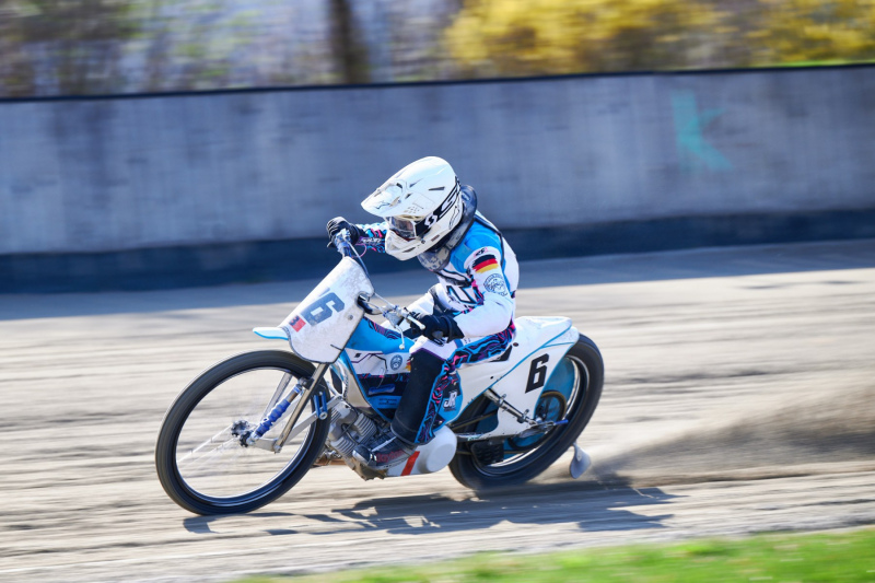 NI8_2012-200-mm-1-320-s-26-03-28