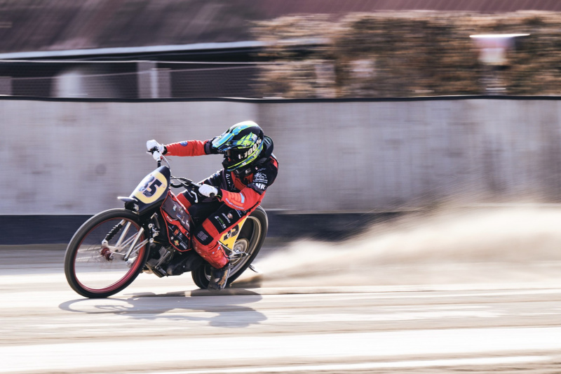 NI8_2597-200-mm-1-200-s-26-03-28