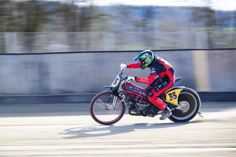 NI8_2957-200-mm-1-160-s-26-03-28