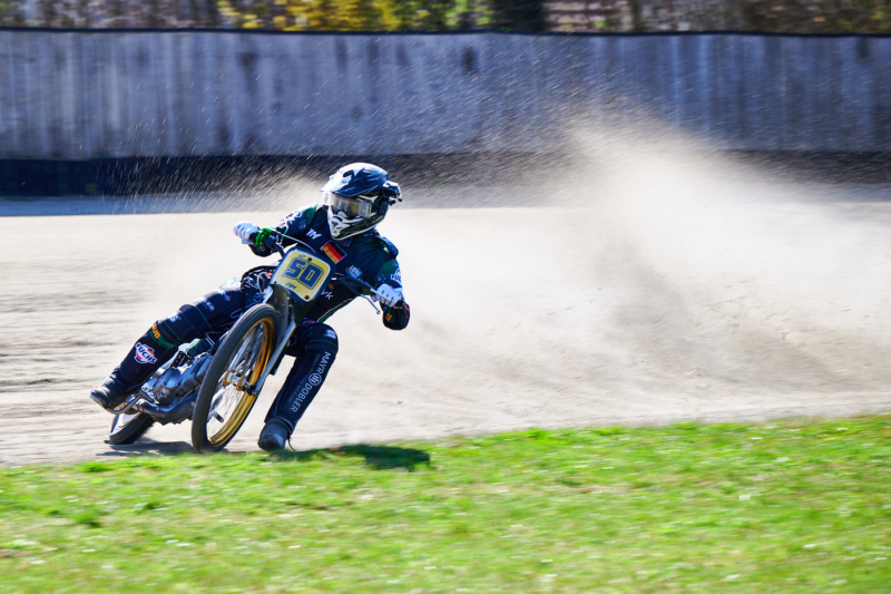 NI8_9063-200-mm-1-400-s-26-03-28