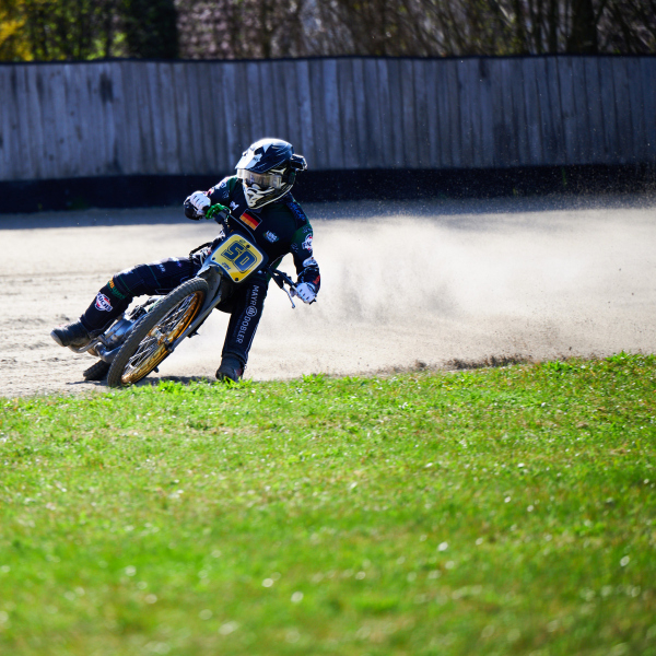 NI8_9288-200-mm-1-2000-s-26-03-28