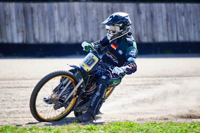 NI8_9298-200-mm-1-2000-s-26-03-28